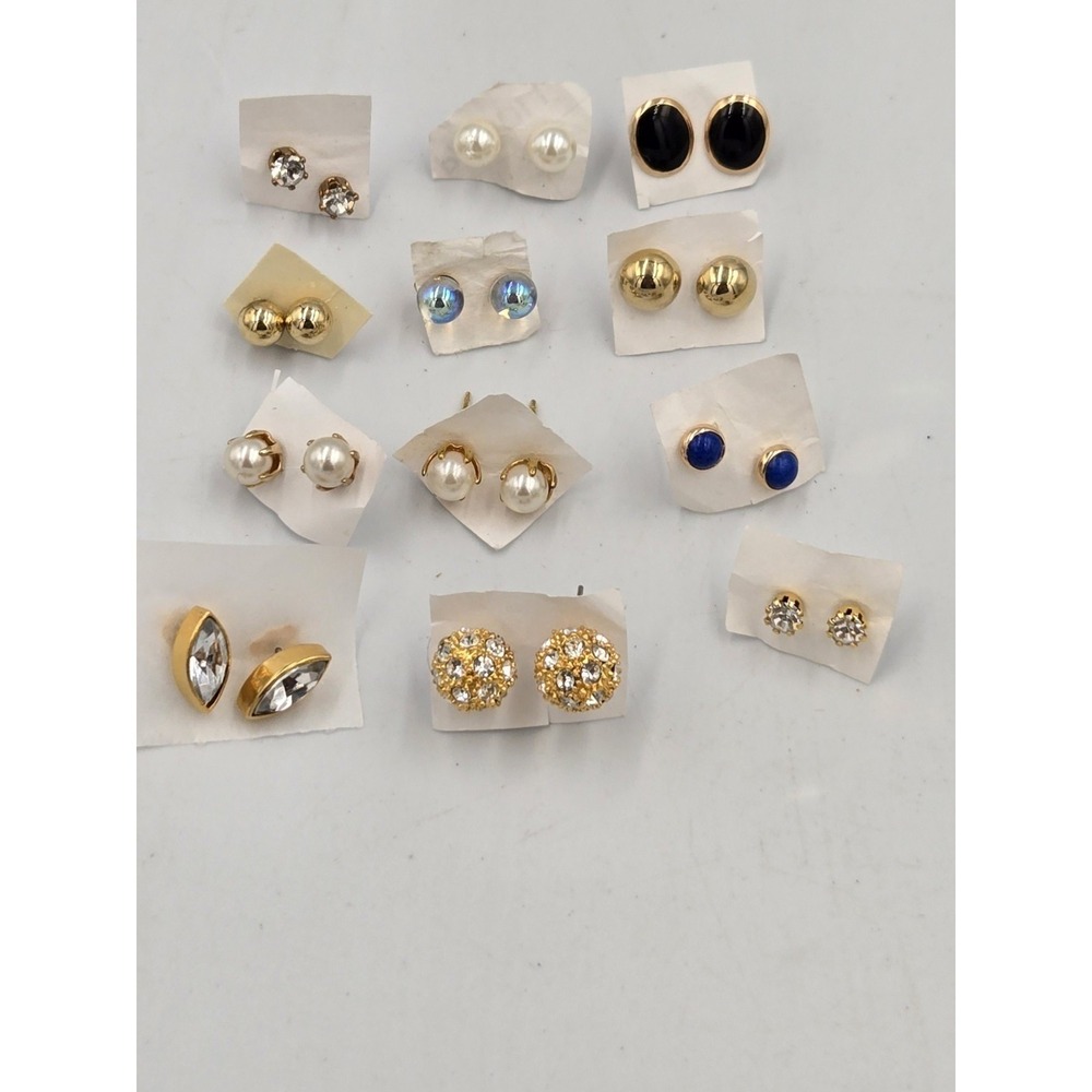 12 Stud Earrings Gold Round Gems Pearl Faux Costume Rhinestone Cute Black lot
